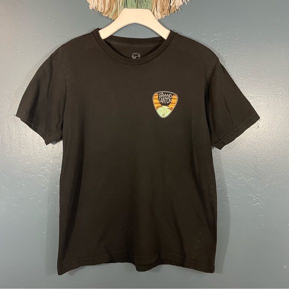 Blue Timber Men’s Black Grand Canyon Graphic Short Sleeve Crewneck Tee Size M - Picture 1 of 3